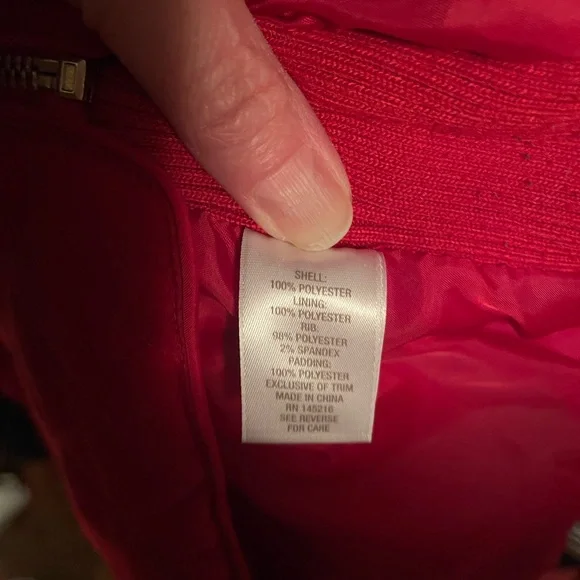 Dress Barn. Zip-up vest. Size XL(runs small). Red. - Picture 3 of 7